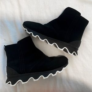 Sorel Kinetic Short Winter Boots